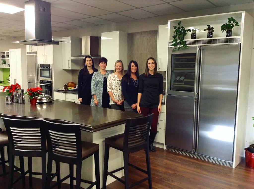 Some of the ladies from our office had a great time visiting our business partner and impo… ift.tt/2hkjRLw