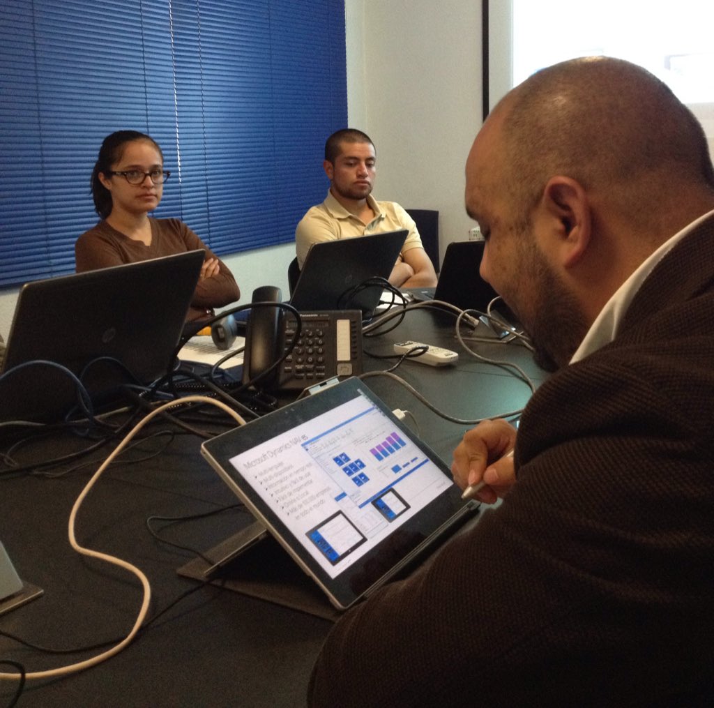atxbusiness's tweet photo. ¡Comenzamos! Controle la administración e incremente sus ventas con #Navonazure #retail con @cristianmg y @Pxtty1 https://t.co/BUtDxotN4P