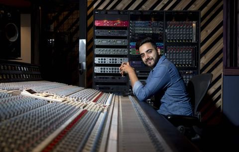 This #Montreal DJ turned his passion for tunes into the #startup <a href="/notetracks/">Notetracks</a>. beta.theglobeandmail.com/report-on-busi… via <a href="/joshokane/">josh o'kane</a>