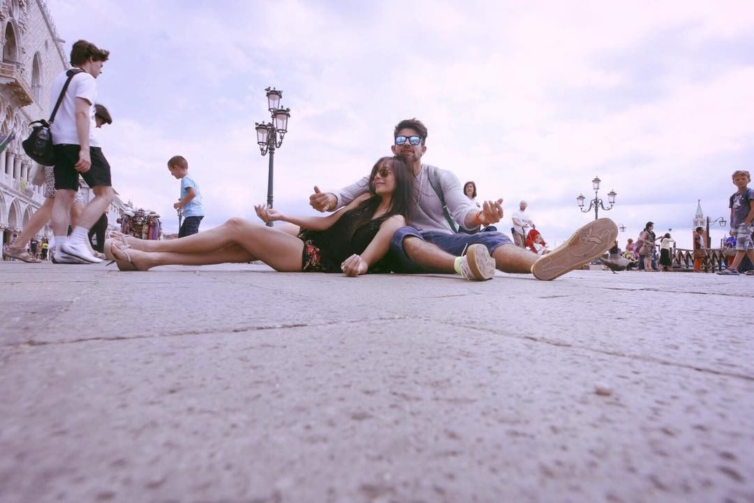 HuJuRockz's tweet photo. by @Hussainkk12 :When u go back in your photo album n remember the best times #venice @tinadarira #InsaPic https://t.co/MA9RwaclA3