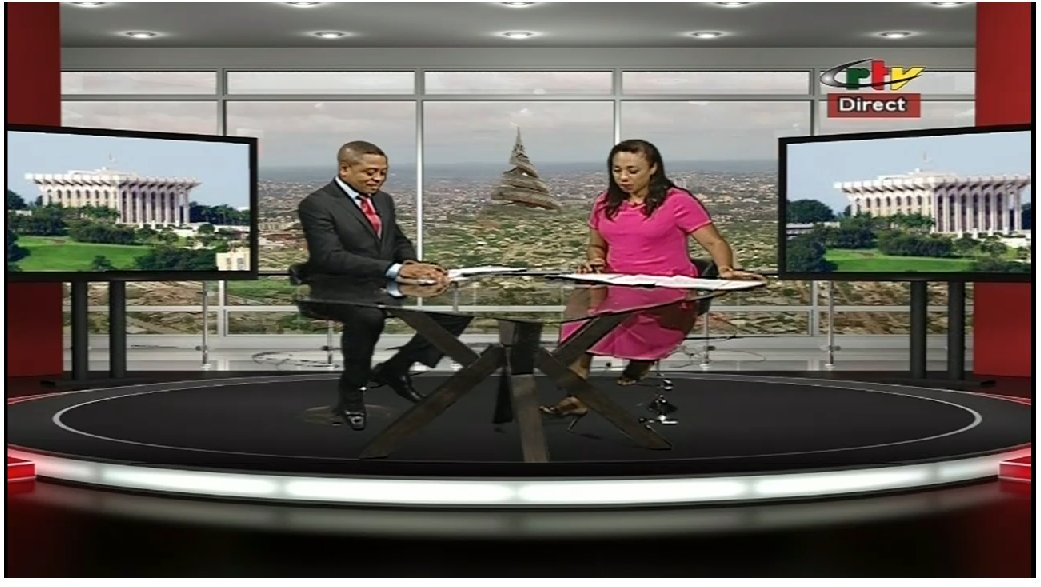 PR_Paul_BIYA's tweet image. Live for the reception in honor of Indomitable Lionesses: ow.ly/V6A0306VTby 
 #AWCON #AWCON2016 #CanFeminine2016 #CANFEM2016 #Cameroon