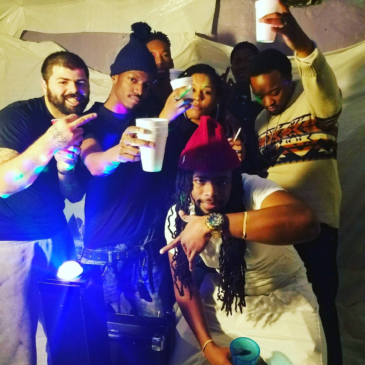 Darkside_Solid's tweet image. We be the team
#GreenmeanGo
#GMG
#Nosuckashit
