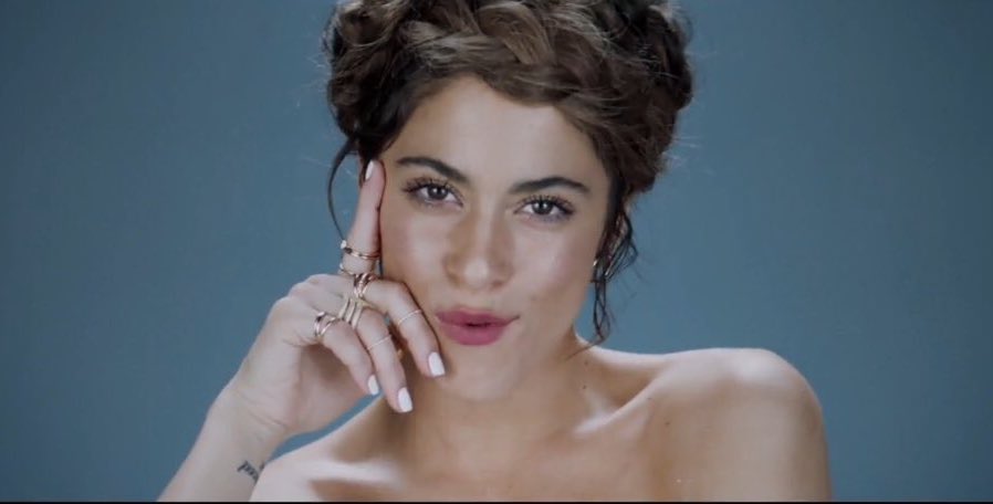 VAMOS LLEGAR  EN 1 MILLÓN DE REPRODUCCIONES EN MENOS DE UN DÍA, VAMOS CHICAS 💙🎉👏🏻#WatchGotMeStartedOnVEVO