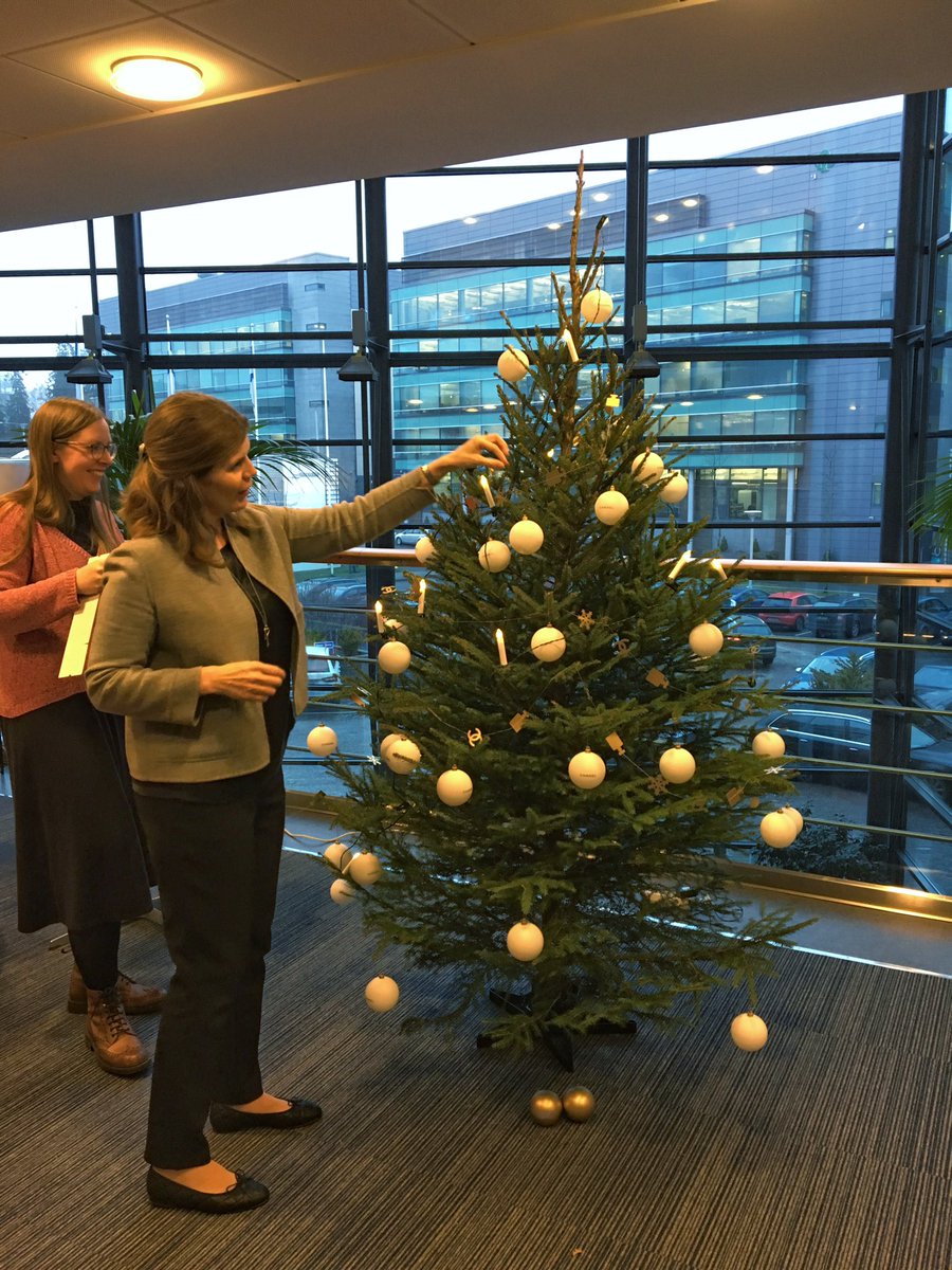 Meillä konttorilla koristeltiin tänään #joulukuusi ja rauhoituttiin hetkeksi miettimään vuoden #saavutuksia 😊