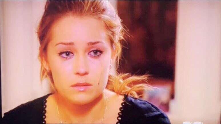 Hayleychiz's tweet photo. When you wake up 10 minutes before your alarm is set to go off in the morning https://t.co/rzoDnpFFwY