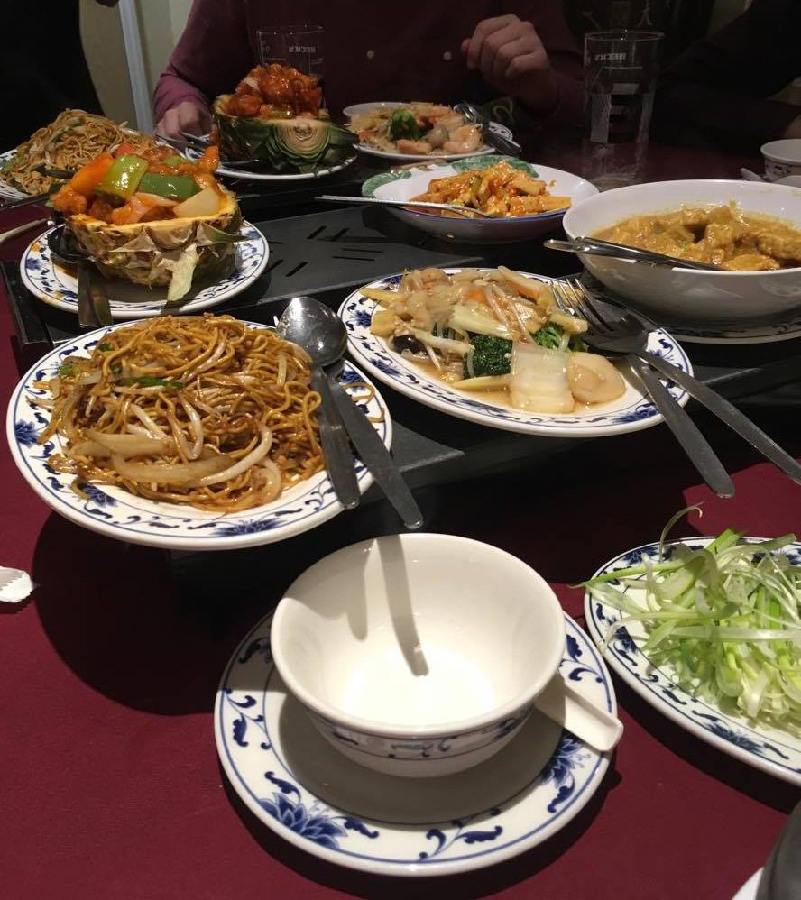 Yesterday with @TruVisionVR - a meal, then on to a local hostelry for light refreshments and a gentleman's game of pool! #Food #NotHungover