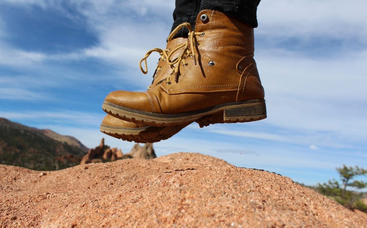 TheOneStretch's tweet photo. The must-read truth about #plantarfasciitis https://t.co/Qrw0vLLhl9 #SaveYourFeet #OneStretch https://t.co/bijpNTvj4m