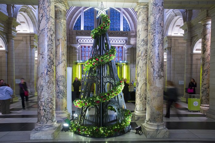 V_and_A tweet picture