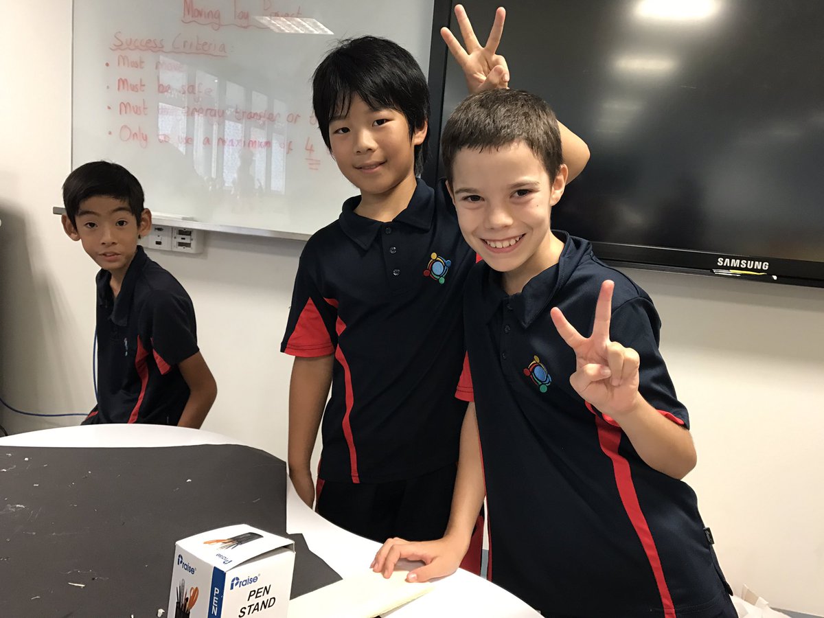 saabrinatan's tweet photo. Step 2.1: G5.2 back at the STEM lab making progress to their creations! @paulwork14 @BburkeB #GWAInspire https://t.co/P2JEVfJiba