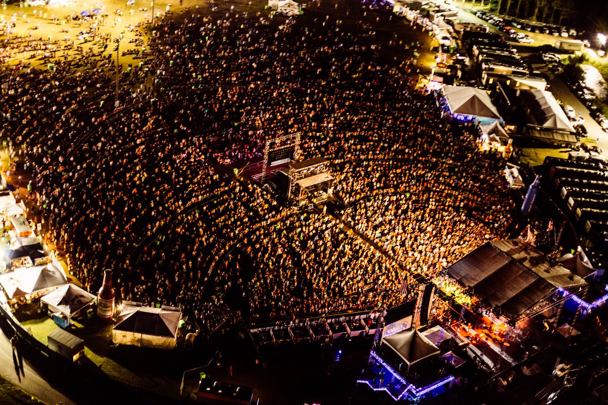 Coast Jam on Twitter: "#TBT to an at the 2015 @pepsi Gulf Coast Jam. We hope to see you in 2017!! @visit_PCB @iHeartMedia https://t.co/Mnmfqbd3XE" / Twitter