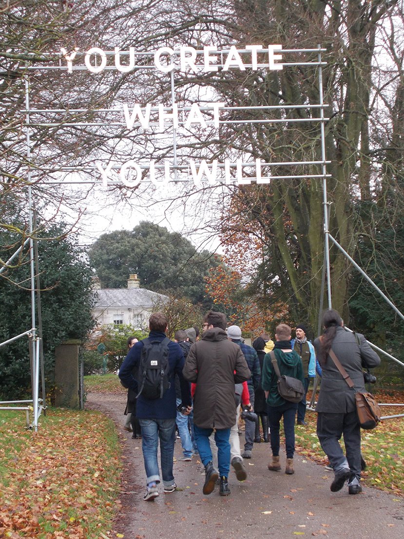 NewArtCentre's tweet photo. Great to welcome &amp; introduce Random International to @NewArtCentre &amp; #ArtistBoss #exhibition today! @rAndomHQ #RCET https://t.co/2rVV7YtaGA