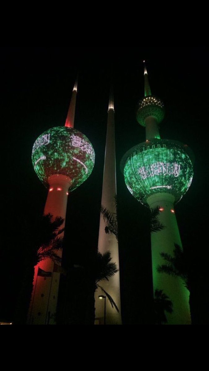 سلمان سيف الزمان وقايد القاده
من وين ماراح ينرد الخبر عنّه
.
واللي يسافر من بلاده على بلاده
مفروض منّا البقى والمرحبا منّه

#الملك_سلمان