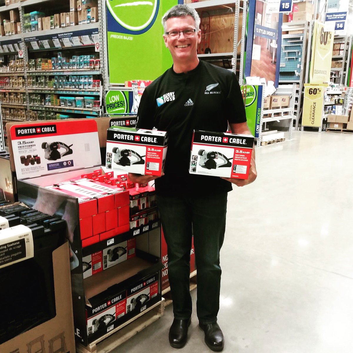 kundel_ind's tweet image. Blair came all the way from New Zealand to Indiana and was excited to show his support!!  Thanks Blair #portercablerestorer