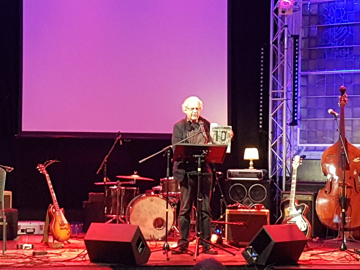 Route34afslagB's tweet photo. Coen de Jonge over de de verschillen en de overeenkomsten tussen blues en jazz #jazzisme #route34 https://t.co/QG7QimIKs9