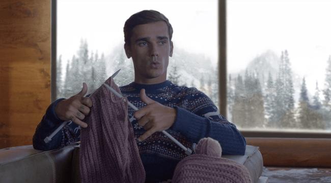 Bonjour @AntoGriezmann, on a pu constater vos talents de tricoteur et on a un cadeau pour vous. On s'est dit que le bleu c'était sympa ! ;)
