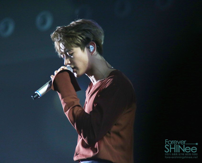 Forever_SHINee's tweet photo. [Forever_SHINee] #민호아생일축하해 ㅍ_ㅍ #HappyMinhoDay 161209 (4P) https://t.co/ayrZFMxzxW https://t.co/StEVdJ1ghZ