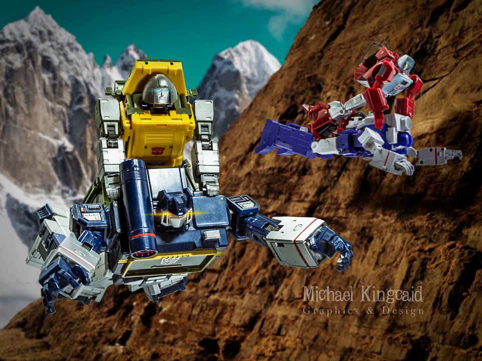 AngelDownStar's tweet photo. My latest G1 ReCreation: "Fire on the Mountain"
https://t.co/2bWiiUlat9

#soundwave #brawn #windcharger #reflector #youDipStickTapeDeck https://t.co/LFRFc7uMp5