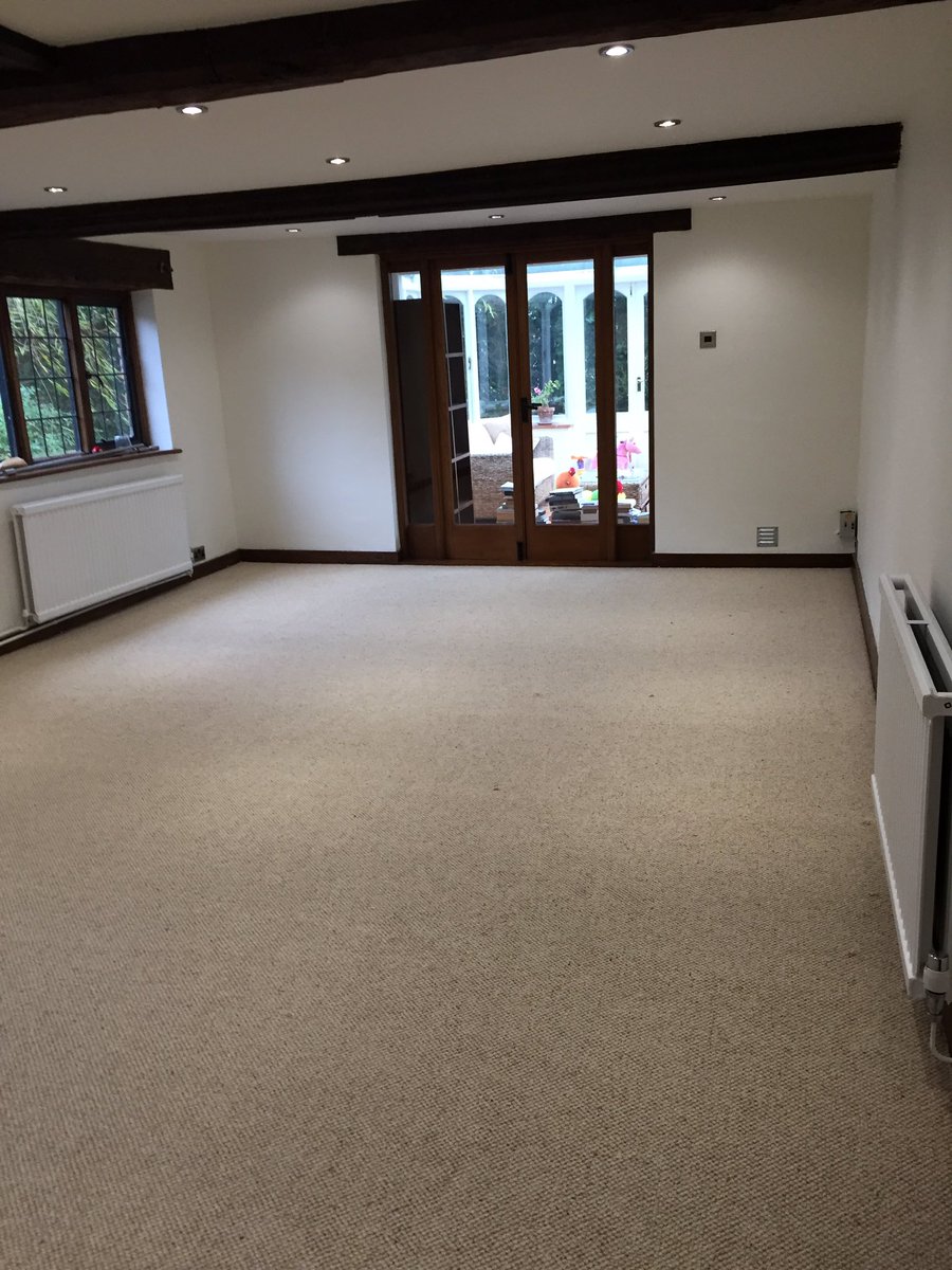 nscarpets's tweet image. Installation of @Kingsmeadcpts  Stodddard Norway #countryliving  #wool #openfire