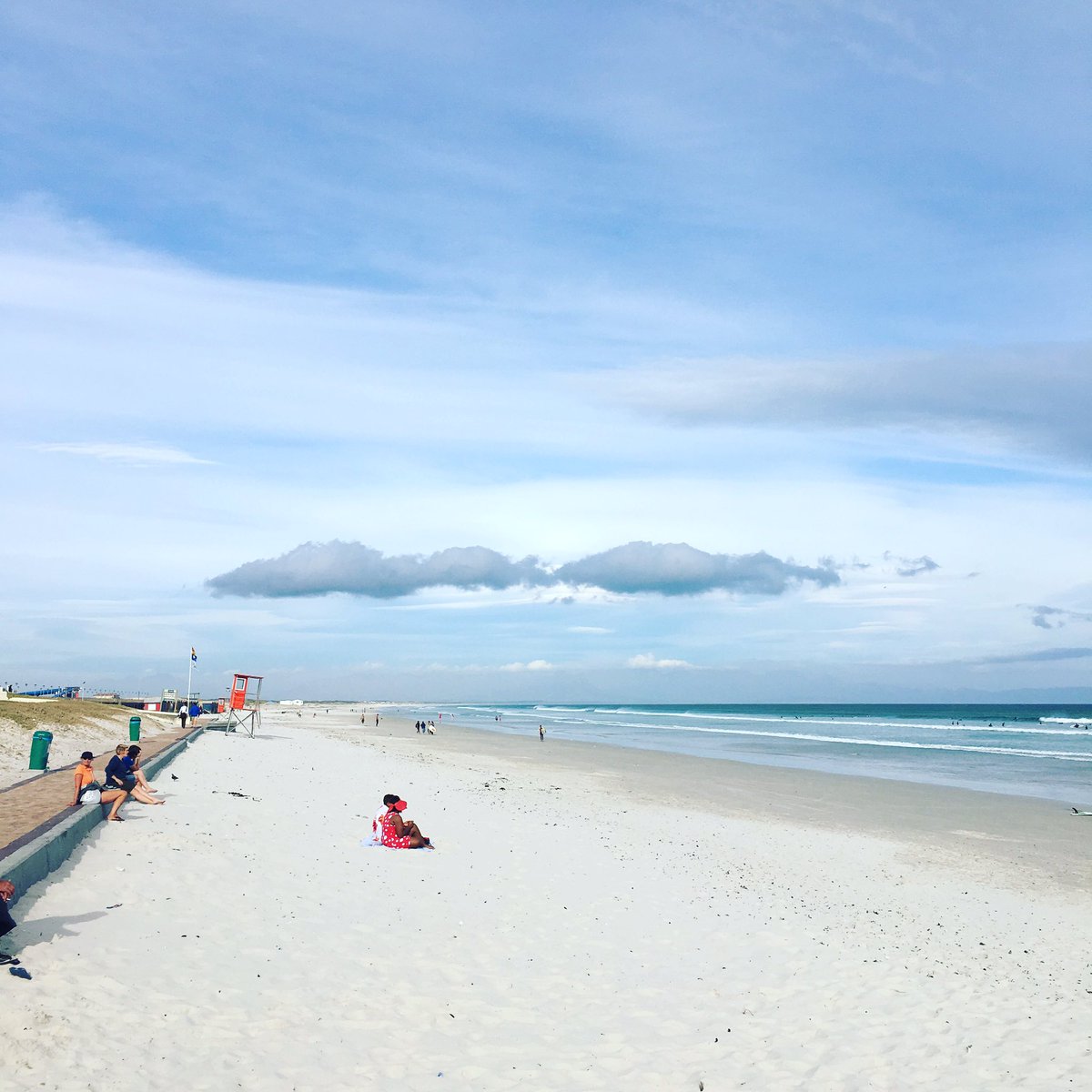 Beautiful evening on Muizenberg Beach, we are blessed to live in this city! Love and light to all 🌞#rideonct #CapeTown