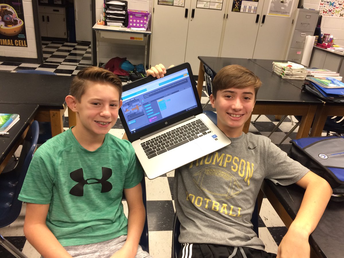 rtmsitrt's tweet photo. Computer Science and Coding is not just for boys! #ThompsonJags #SCPSHourofCode #HourofCode https://t.co/G2yQRCBprZ