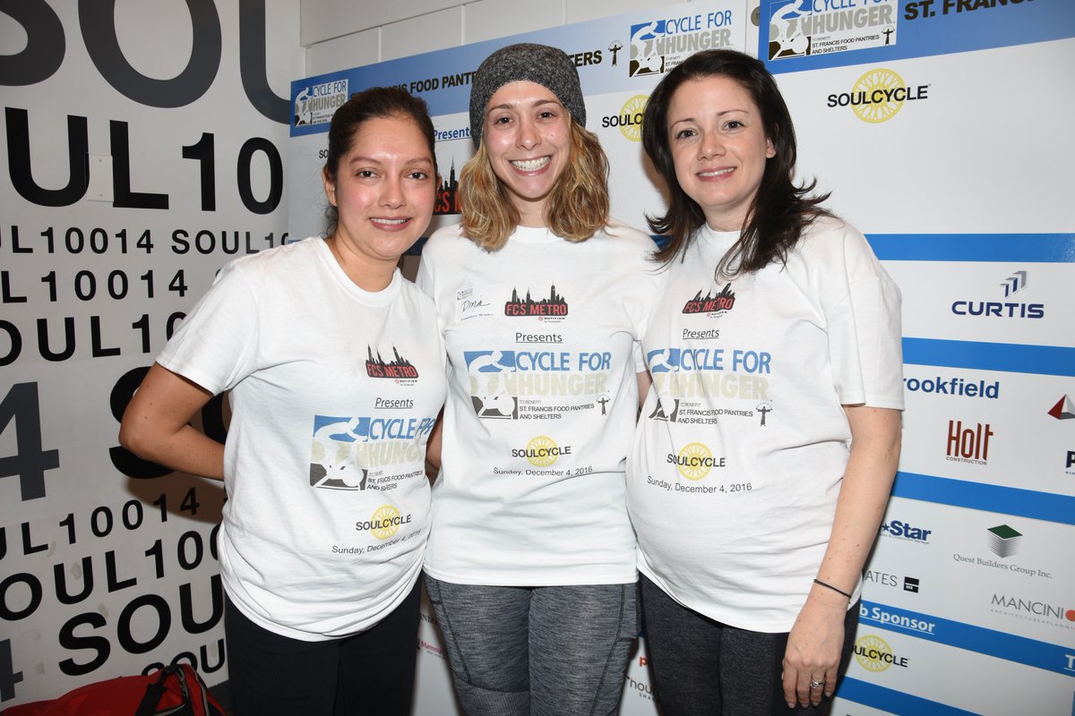 CycleForHunger's tweet image. HIGHLIGHTS: @InesRosales with Co-Chairs Dina Silberstein and Dana Trulis-Mills at #SpinForHunger 2016! 🚲✨Full Album: bit.ly/SFHalbum2016