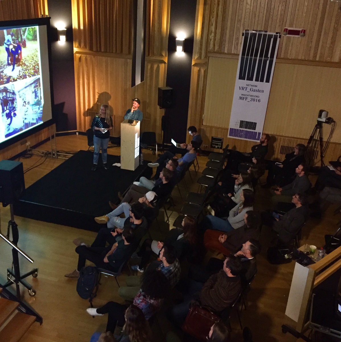 JasHaegeman's tweet photo. Super<div> &amp; hack the sound van @VRTStartup vandaag on stage bij #vrtforward 📡 https://t.co/1LGXIHHog6