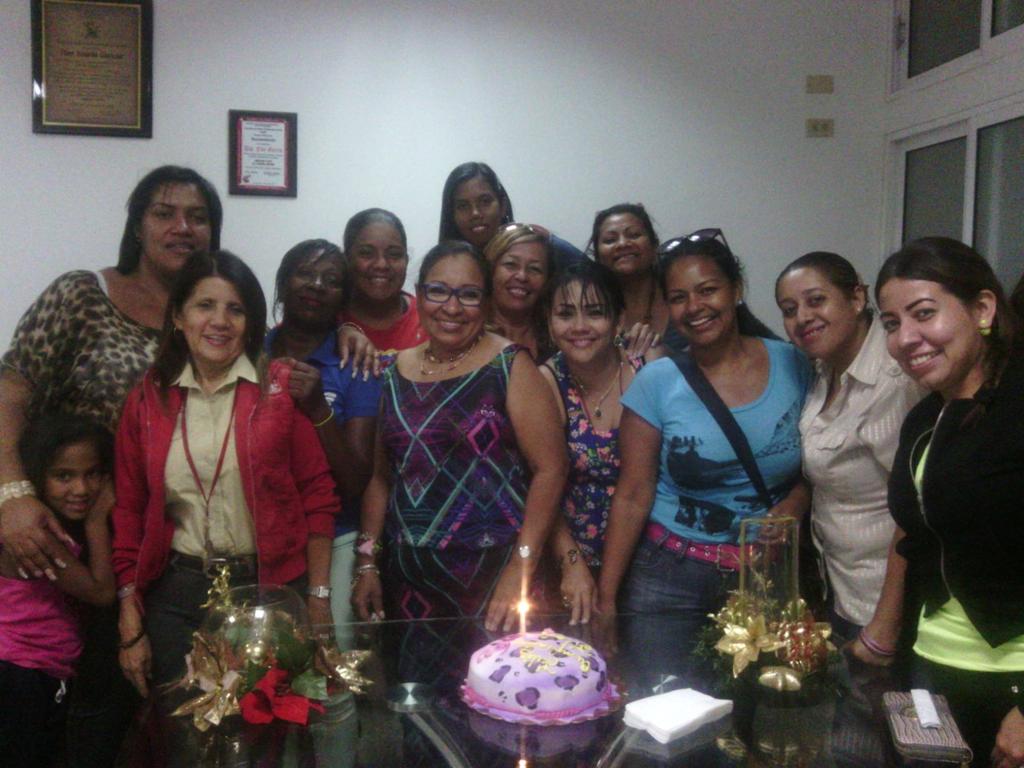 FB_Mujeres's tweet photo. @FB_Mujeres  Celebra un año mas d Vida d nuestra Máxima Lidereza @garciaflorpsuv Dios t colme d Bendiciones hermana https://t.co/4NgEGOjfgp