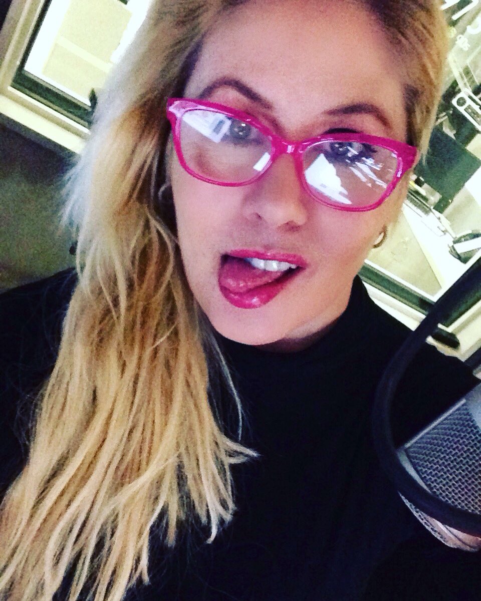 billiefmradio's tweet photo. #onair #935themove #radio #toronto #throbacks https://t.co/RjhIxmoD4U