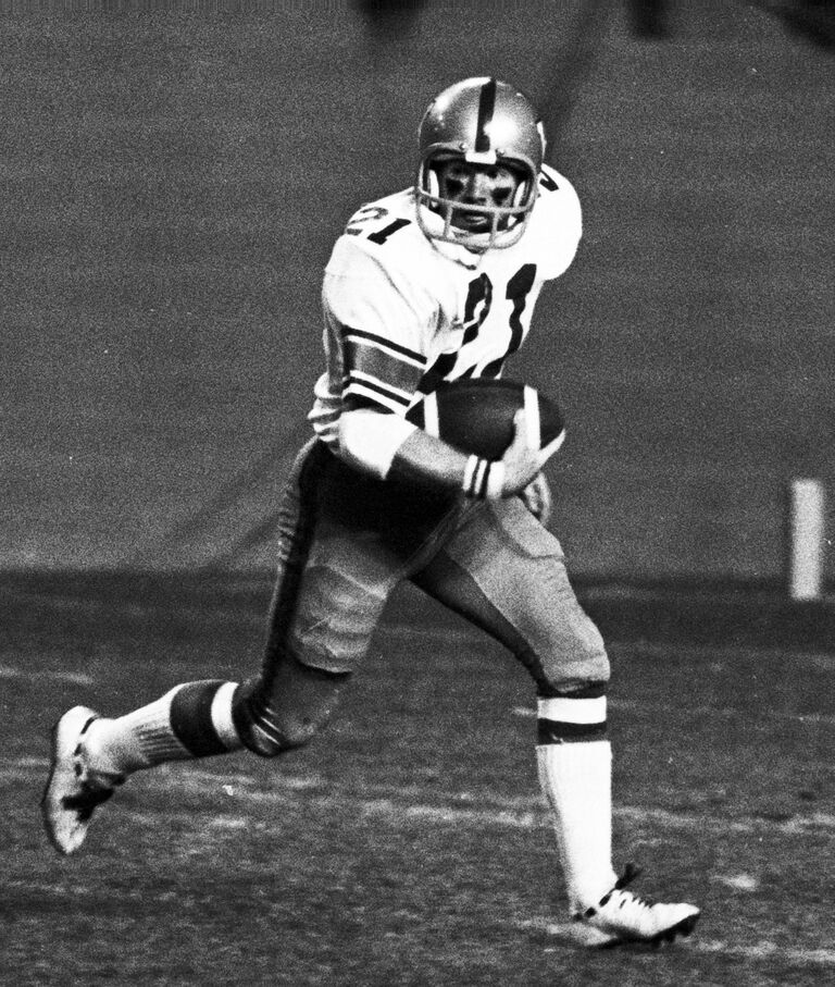 Winnipeg Blue Bombers on Twitter: "Tom Scott was an all-star with WPG in  '77 and was then traded to EDM for somebody named Joe Poplawski... It kinda  worked out. #BombersTBT https://t.co/op2gtpsDih" /