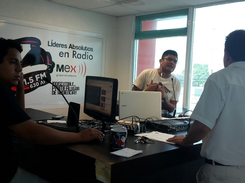 Estamos en entrevista en el 91.5 F.M dando a conocer los detalles del "Juguetón universitario" sintoniza y descubre como participar
