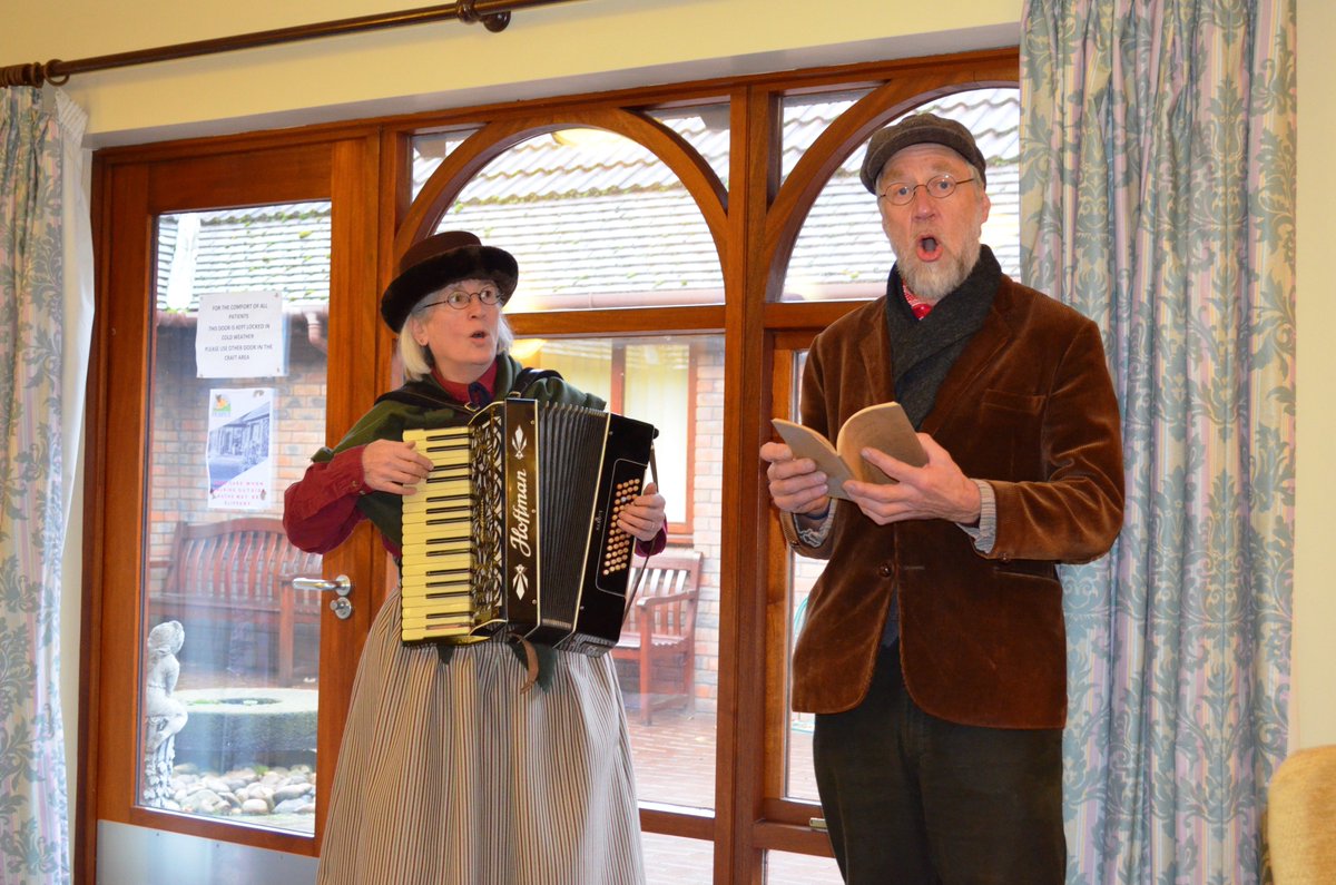 Festive entertainment today at the #hospice day care centre thanks to Mobary #Music #charity #hospicecare #NLincsisgreat #LincsConnect