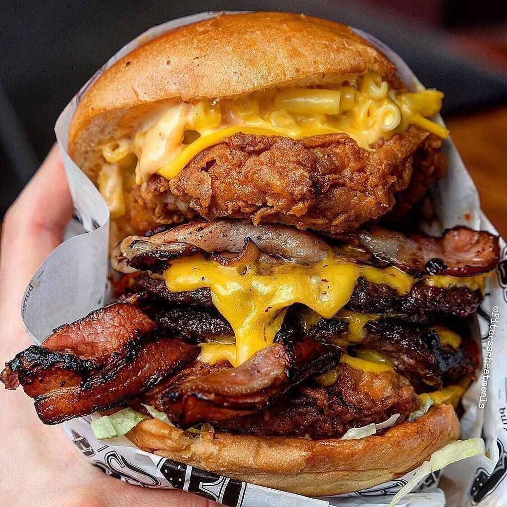 Ok hold up!! Burgers.. ✅ Fried chicken... ✅ Bacon...✅ Mac and cheese...✅ More cheese... Fr… ift.tt/2h7wVQY