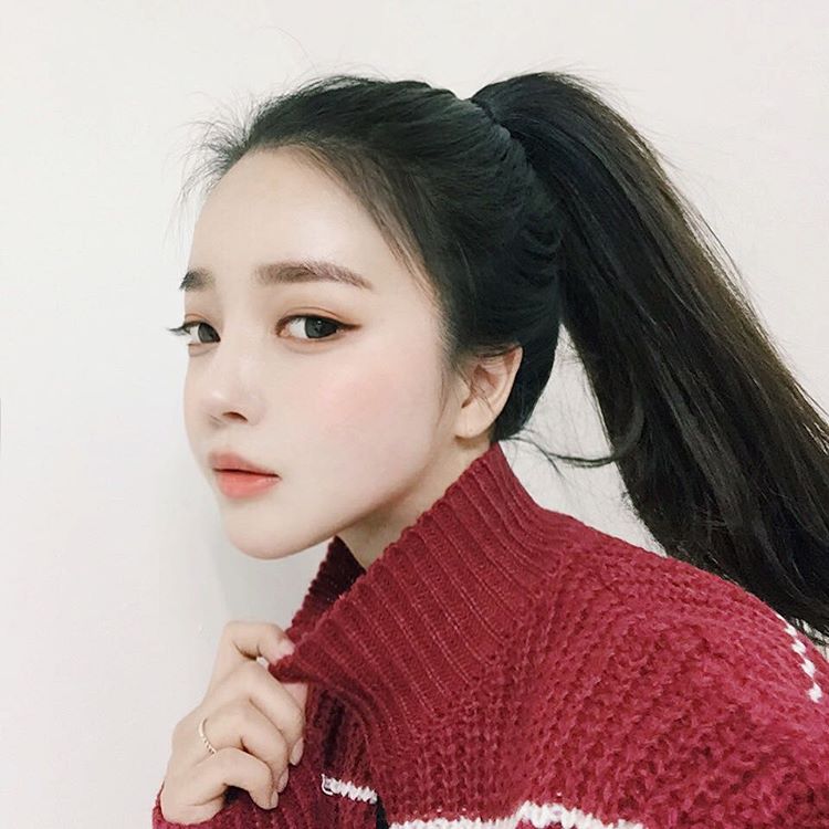 WSA_twt's tweet photo. Name:Minju Hale Kwon
Age:18
Birthday:26/12/1997
Positions:Lead Dancer,Vocal,Sub Rapper https://t.co/sEk43PqLAG