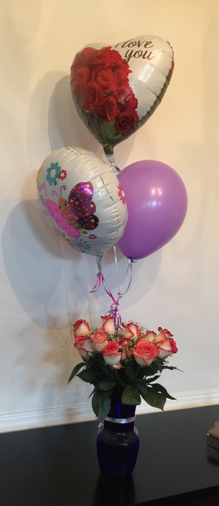 erinleft's tweet photo. @Weights4dayz really is the sweetest girl on the planet! Thank you for brightening my day today and always!💗💗💗 https://t.co/qi0YeXRfFt