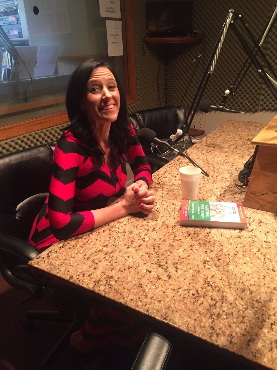 ElisaLaneSparks's tweet photo. Back on the Air 3pm today! Tune in to @KFNX_Headlines #Credit #Talk #Radio #colormycredit https://t.co/27ScP1qheE