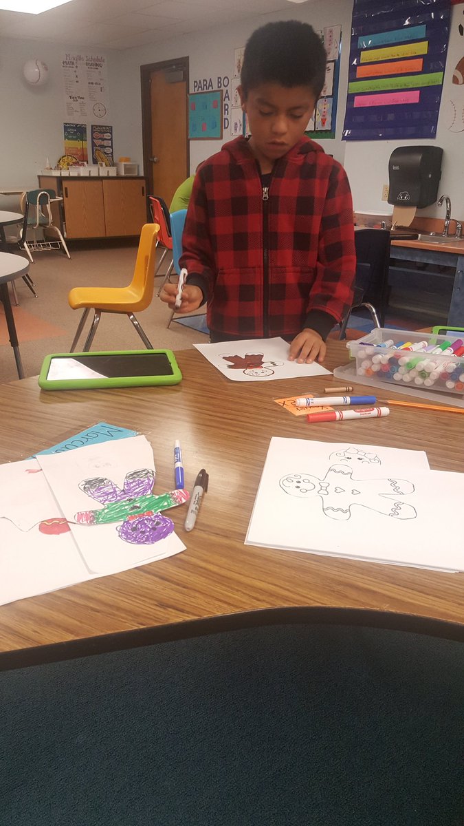 ReberMTE's tweet photo. I realized I never share my 4th graders. These boys got crafty today to help with the door contest. https://t.co/NV5LliiMTg