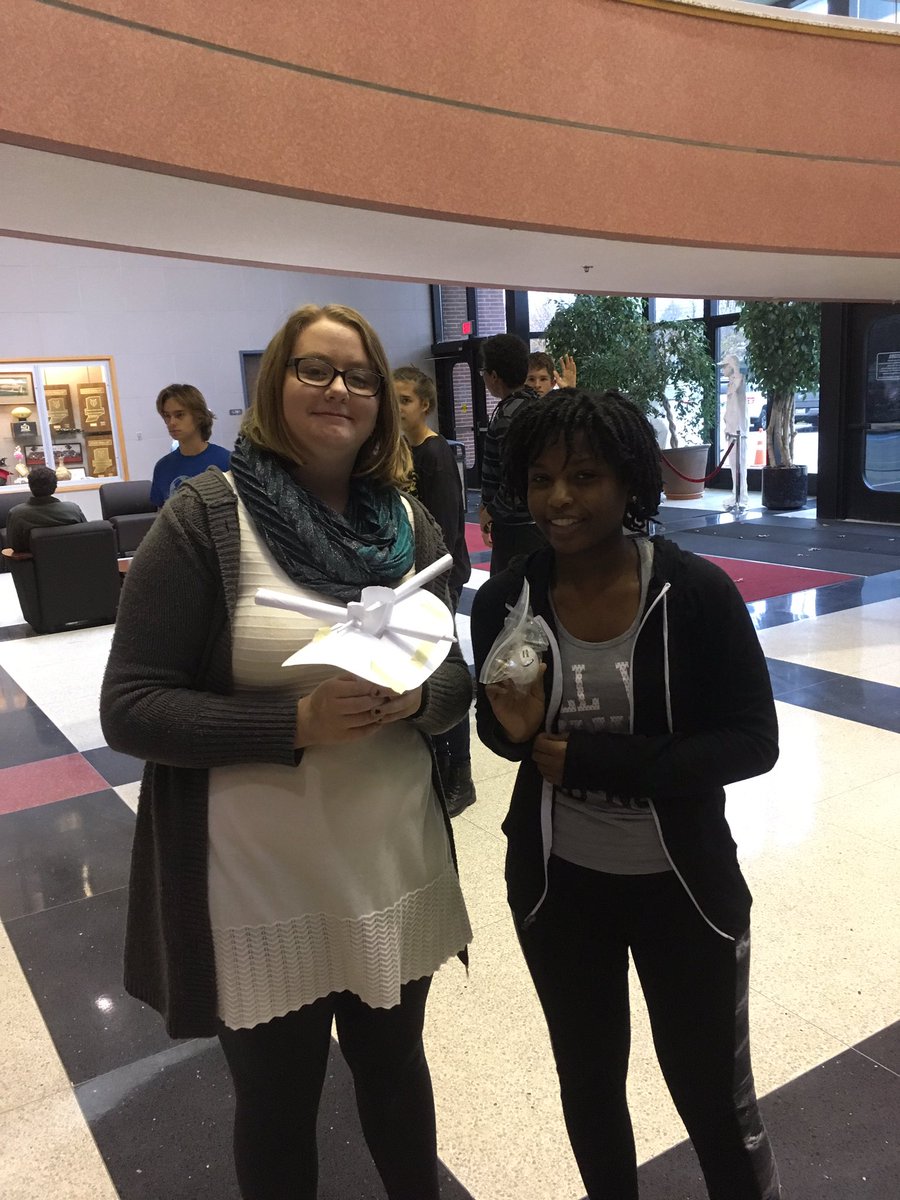 NCPhysics's tweet photo. Jaylen and Sarah, 1st place period 7/8 https://t.co/te9k0QdYcH