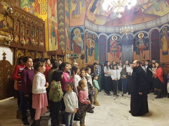 AOR_Sibiu's tweet photo. Concert de colinde la Biserica „Sfântul Nicolae” din Cisnădie | Mitropolia Ardealului https://t.co/osyxXoRrwU https://t.co/UuVmTJfziN