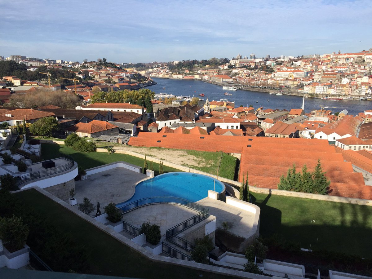 Sunshine, posh hotel, port tasting, hills, shopping - a lot to pack in with @nigelhaddon #loveporto