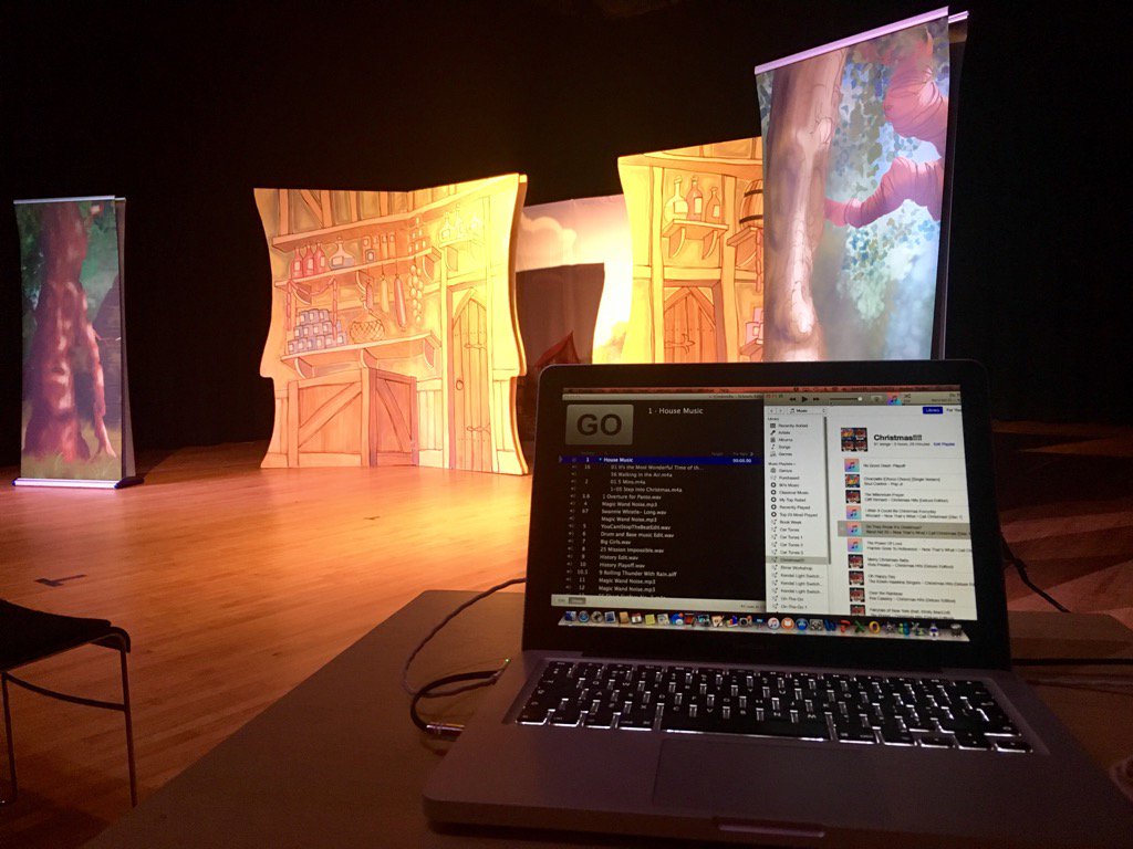 GrahamTudor77's tweet image. You proud of me? @nlewistech @jordhewitt @kelvin_lloyd @Alistermh #newtechontheblock!