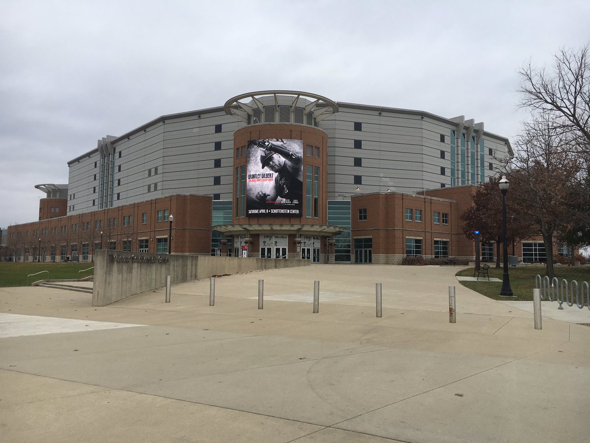 WGarbeWHIO's tweet photo. Very quiet, cold (@whiotv app says feels like 17F) outside Schottenstein Center, where Trump will meet with unknown # of OSU attack vics https://t.co/Yg5Mg242Py