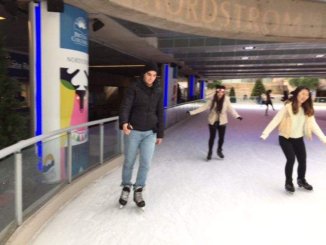 GreystoneC's tweet photo. #Greystonecollege #Vancouver #Customerservice program's outing to #Robsonsquare #skating https://t.co/lSgoUEwrTn