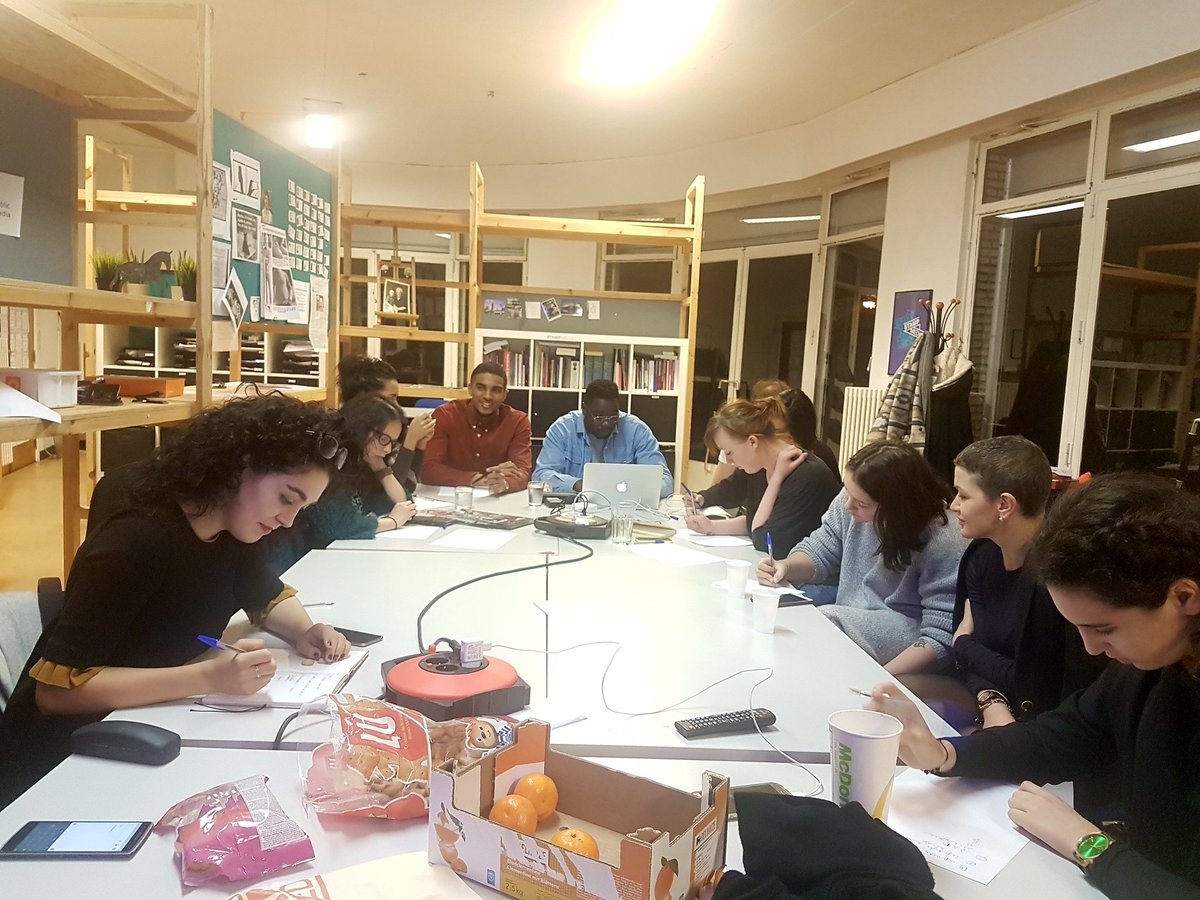 voidwalker_com's tweet photo. Workshop persoonlijke brandverzekering #personalbranding #stampmedia #fadawah https://t.co/Bak4V8FQF9