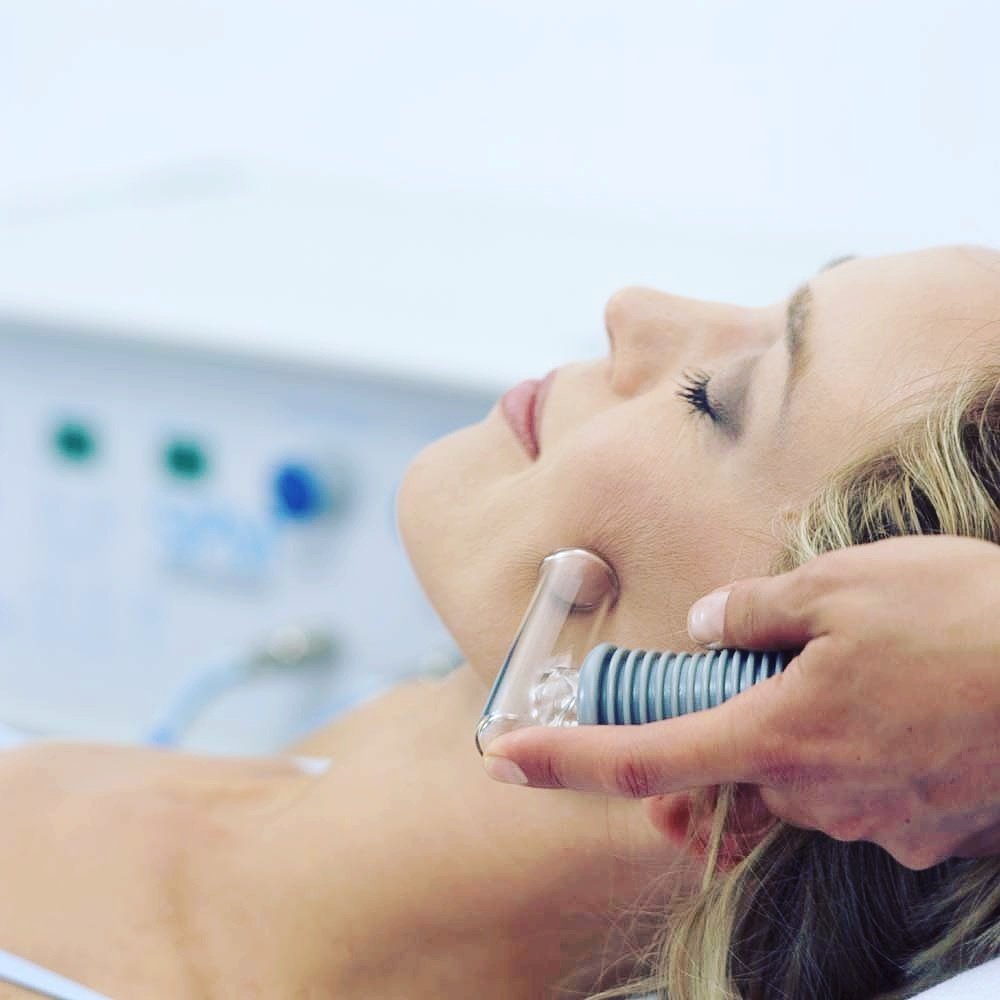 VacustylerIVT's tweet image. SPM SAUGPUMPENMASSAGE GESICHT 
junges Gesicht am nächsten Morgen