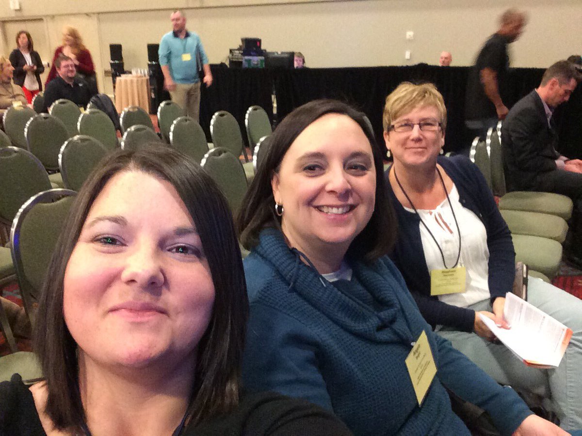 tllewellyn82's tweet photo. 5 minutes until the Keynote! #AVIDNC16 #essdexcels @LE_ESSD40 https://t.co/oAoIJUsubm