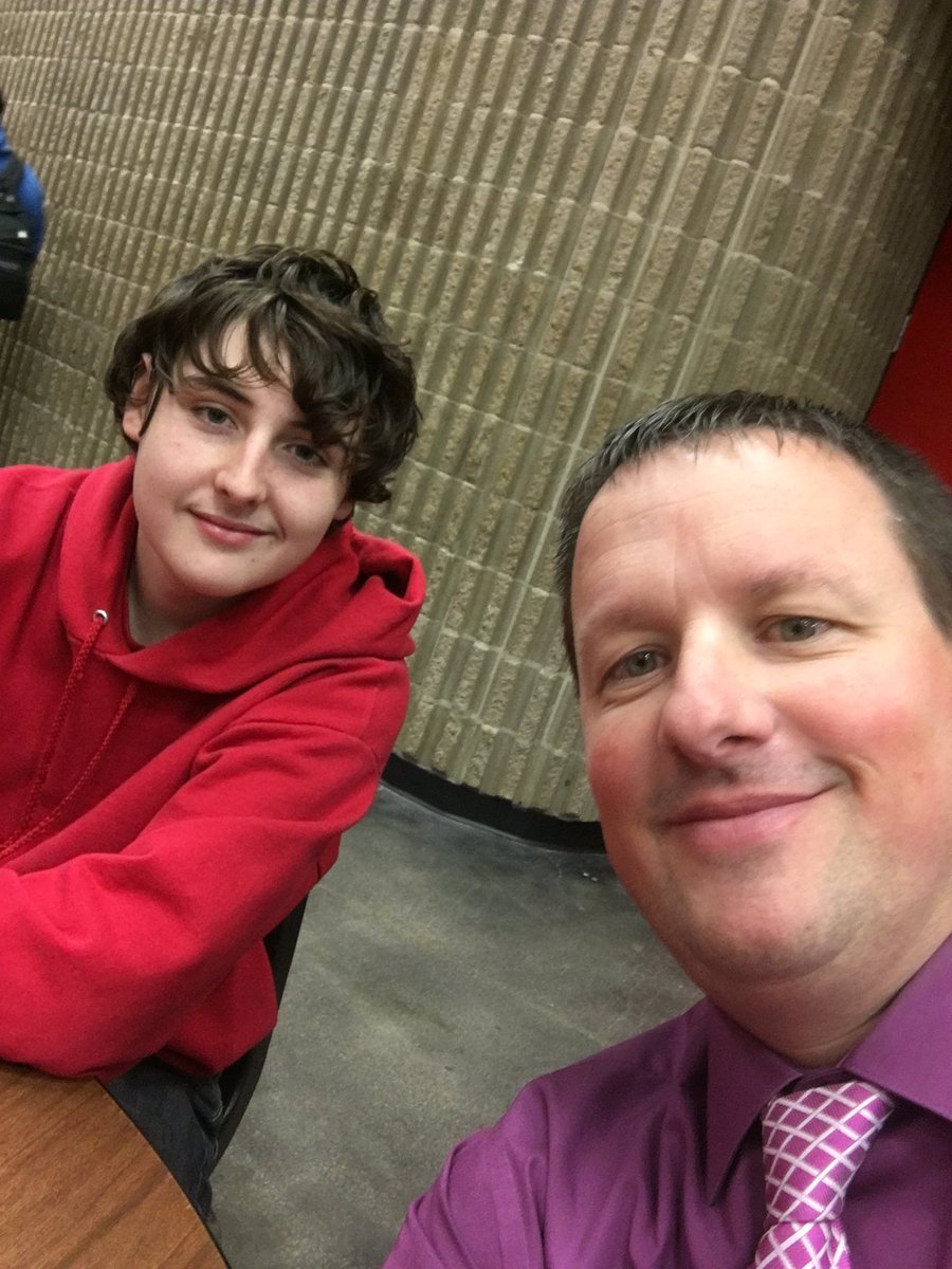 DrBrittonHart's tweet photo. Kaelan McDowell junior wants to attend college computer technician & screenwriting! Great #LunchLessons convo today! #EmporiaProud https://t.co/R8Nz4DGkW1