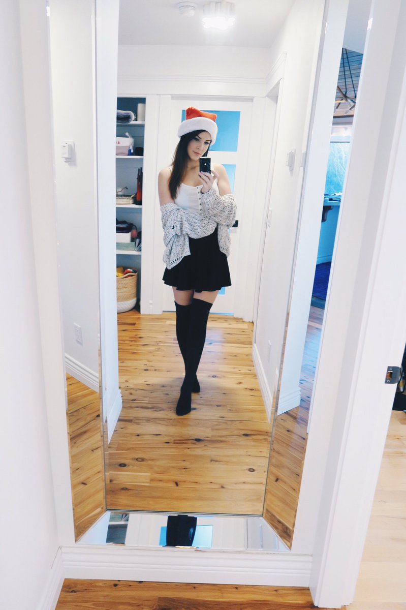 KittyPlays tweet picture