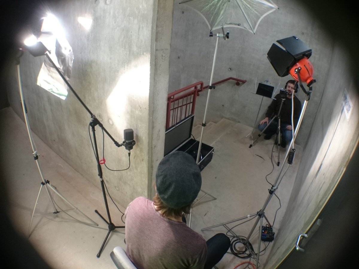 ballsofnick's tweet photo. Setting up now with video and sound guy @SheridanIMM @andrewsmyk thanks @danzen for the lights https://t.co/LPzXizvV3h