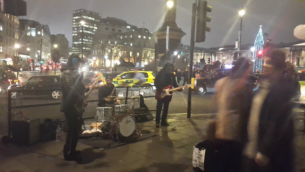 CharterOneMusic's tweet photo. Where better for #rockmusic than on #TrafalgarSquare - thanks guys, really enjoyed it #evening https://t.co/TuAyZdYDjA