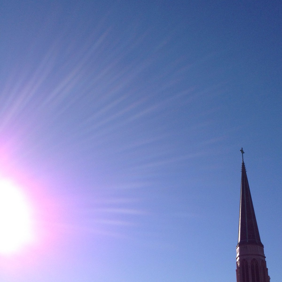 AprylgraceB's tweet photo. Loving the #bellingham #bluesky It's SO cold, but I'll take the sunshine! ☀️ https://t.co/2dbXLUyq5G